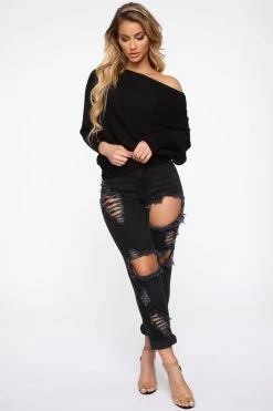 Fashion Nova Karly Sweater - Black Pullovers