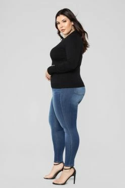 Fashion Nova Doesn't Matter To Me Sweater - Black Pullovers