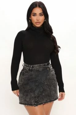 Fashion Nova Taylor Crop Turtleneck Sweater - Black
