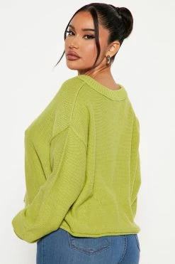 Fashion Nova By Your Side Sweater - Green Pullovers